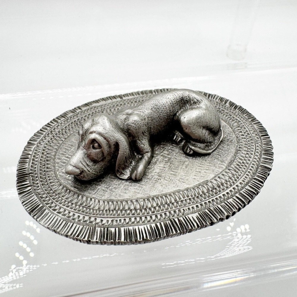Vtg 70s Fine Pewter Paperweight Figurine Hound Dog on Rug 3"